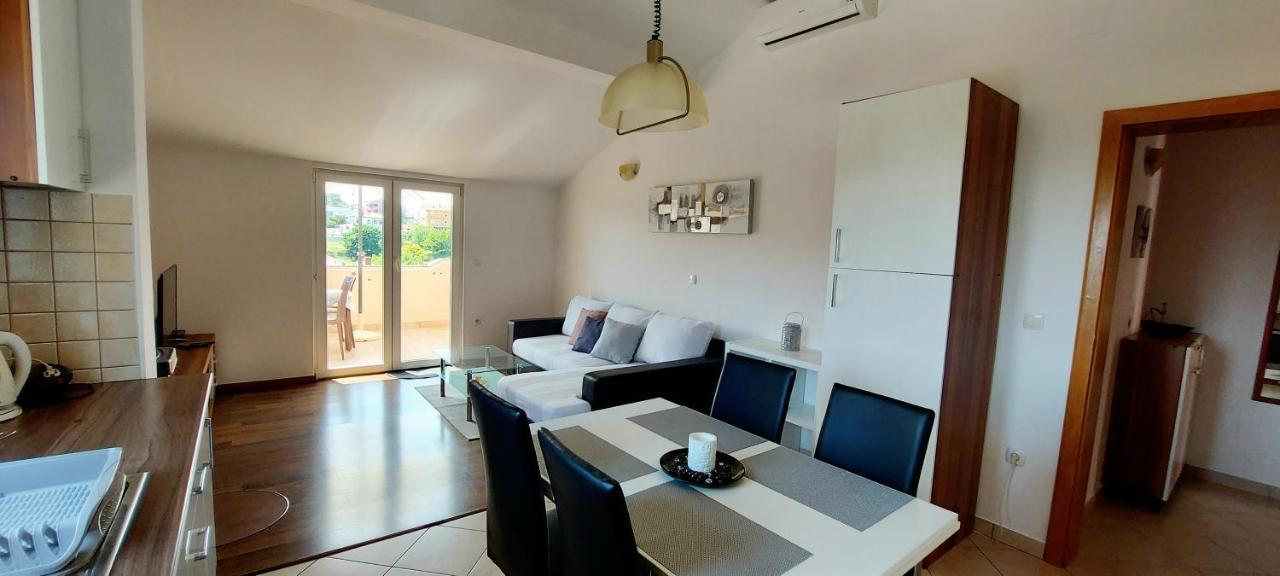 Apartments Marijana Rab Town Bilik gambar