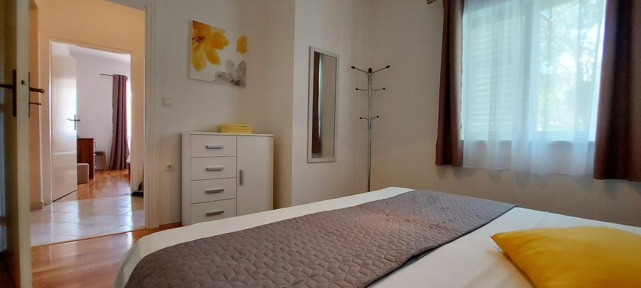 Apartments Marijana Rab Town Bilik gambar